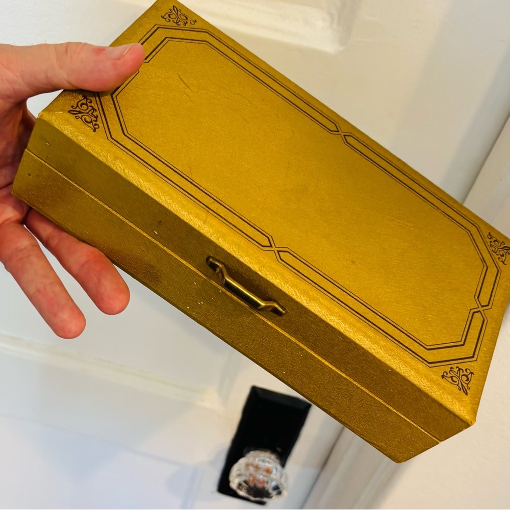 Fine Vintage Original Art Jewelry Dresser Box Gold Velvet JAPAN Made Antique - Picture 15 of 16